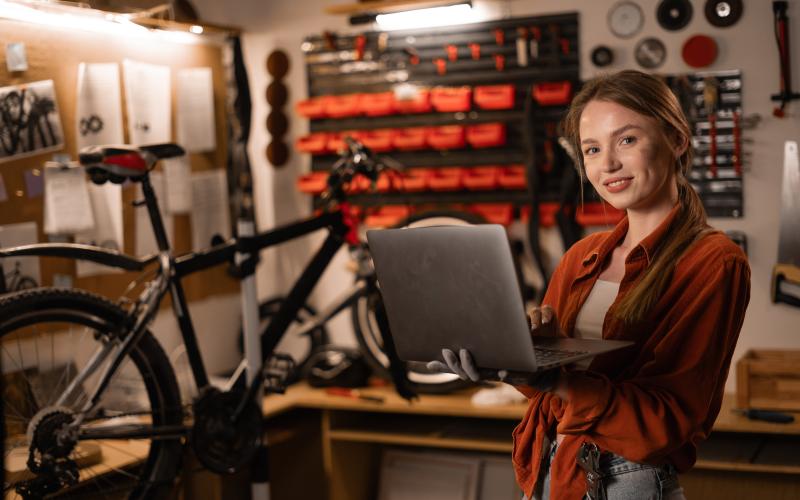 <p>Laat je winkel online gevonden worden door fietsers uit jouw regio. Wij zetten je aanbod, service en acties slim in voor extra afspraken.<br />
Jij focust op de werkplaats en de winkel; wij op ontzorging en jouw zichtbaarheid. Plan een demosessie en kijk wat er mogelijk is.</p>
