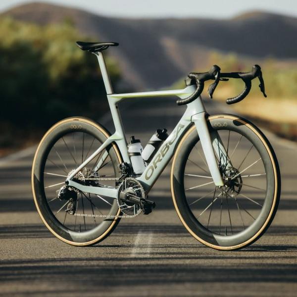 Orbea lanceert nieuwe Orca Aero tijdens Tour de France