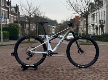 Fourstroke LT ONE